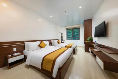 带山景的双床房 — Tung Quang Hotel
